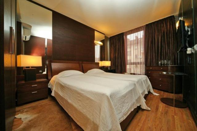 Hotel Akre Каварна Екстер'єр фото