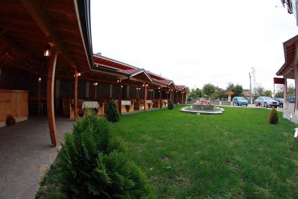 Hotel Akre Каварна Екстер'єр фото