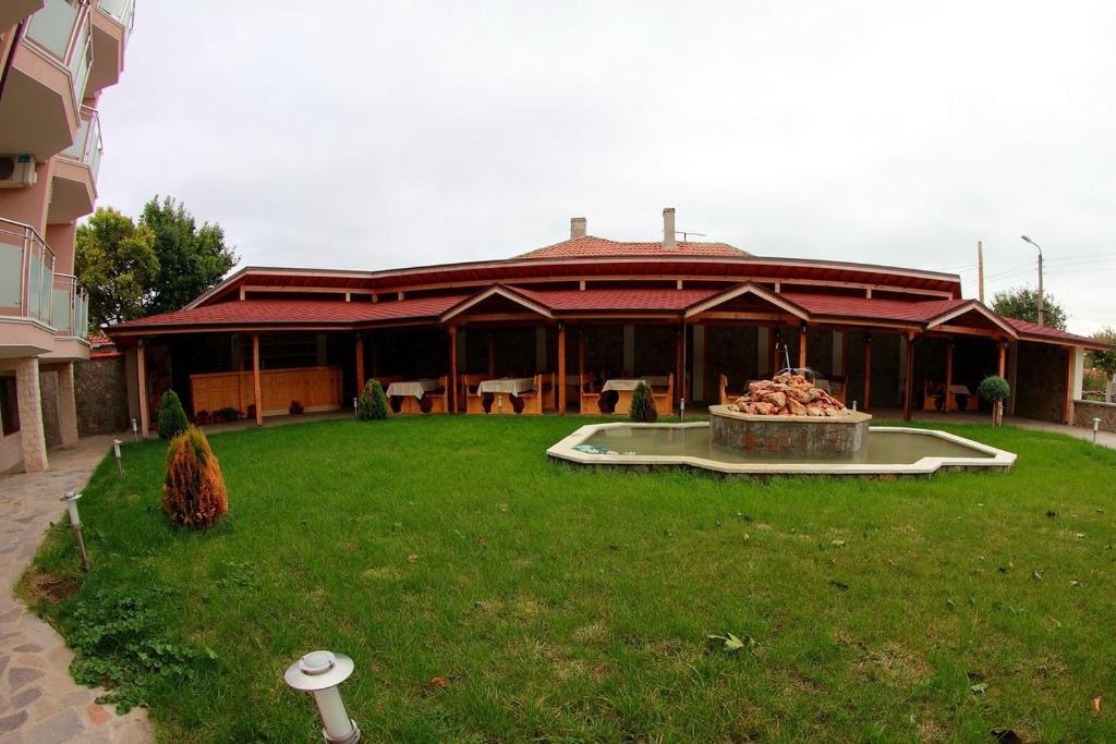 Hotel Akre Каварна Екстер'єр фото